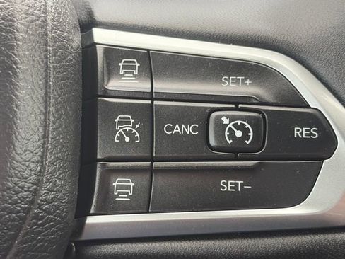 Used 2024 Jeep Compass Trailhawk AWD/4WD image 43