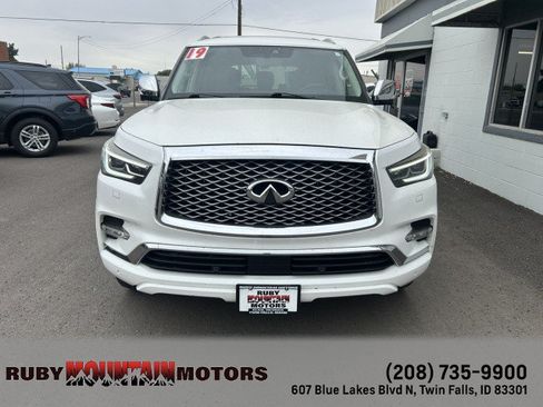 Used 2019 INFINITI QX80 Luxe w/ Proactive Package RWD image 2
