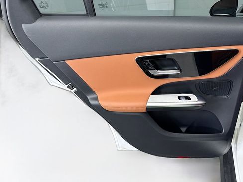 Certified 2025 Mercedes-Benz GLC 300 4MATIC image 25