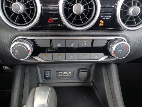 Used 2025 Nissan Sentra SV FWD image 23