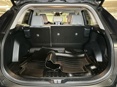 Used 2020 Toyota RAV4 XLE Premium AWD/4WD image 6