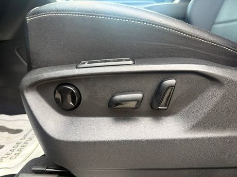 Used 2023 Volkswagen Atlas SEL R-Line AWD/4WD image 13