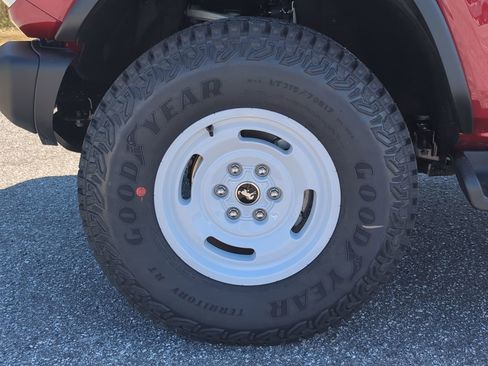 New 2026 Ford Bronco Heritage Edition AWD/4WD image 9