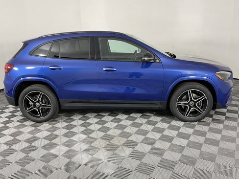 Used 2025 Mercedes-Benz GLA 250 4MATIC image 16