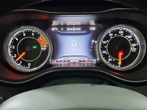 Used 2019 Jeep Cherokee Trailhawk image 33