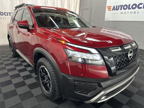 Used 2024 Nissan Pathfinder Rock Creek AWD/4WD image 2