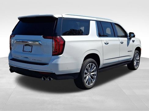 Used 2024 GMC Yukon XL Denali w/ Denali Reserve Package AWD/4WD image 6