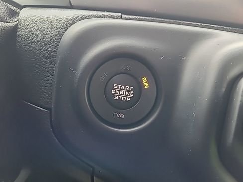Used 2021 Jeep Wrangler Unlimited Sport AWD/4WD image 25