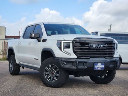 Used 2026 GMC Sierra 1500 AT4X w/ LPO, Black Badging Package