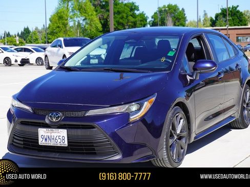 Used 2024 Toyota Corolla LE image 1