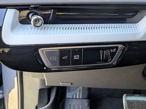 New 2026 Cadillac Optiq Luxury 2 image 15