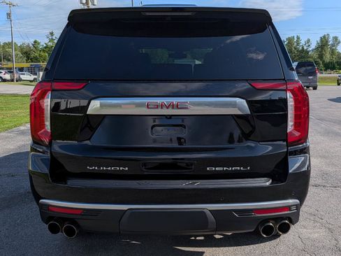 Used 2022 GMC Yukon Denali AWD/4WD image 9