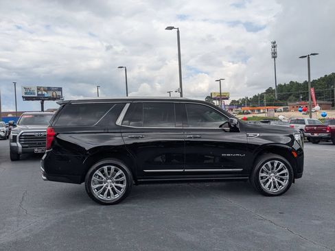 Used 2024 GMC Yukon Denali w/ Denali Reserve Package AWD/4WD image 4
