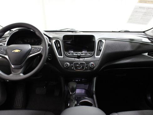 Used 2023 Chevrolet Malibu LS w/ Driver Confidence Package image 2