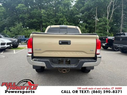 Used 2016 Toyota Tacoma SR5 w/ SR5 Appearance Package (SN) AWD/4WD image 8