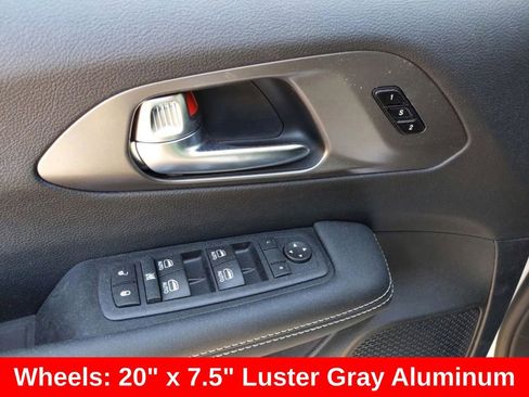 New 2026 Chrysler Pacifica Select image 13