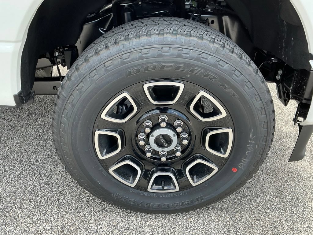 New 2026 Ford F350 Platinum w/ FX4 Off-Road Package AWD/4WD image 12