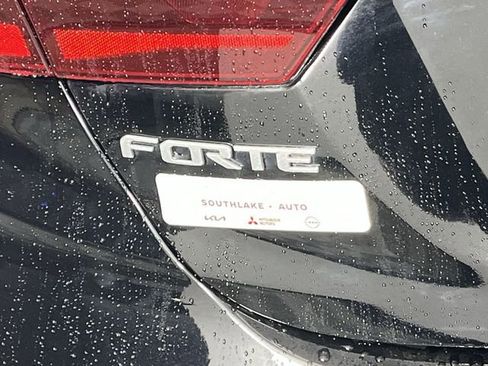Certified 2024 Kia Forte LXS w/ LXS Technology Package image 25