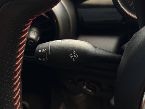 Used 2021 MINI Cooper S w/ Premium Package image 36