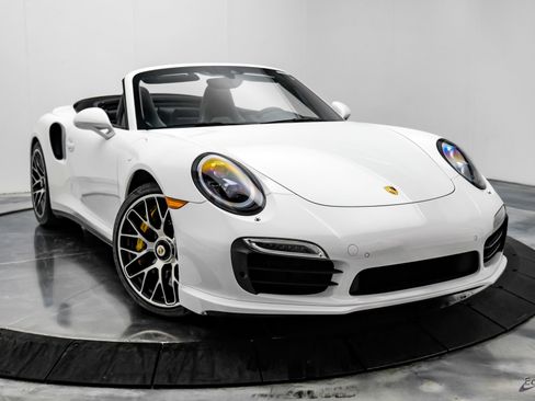 Used 2016 Porsche 911 Turbo S image 29