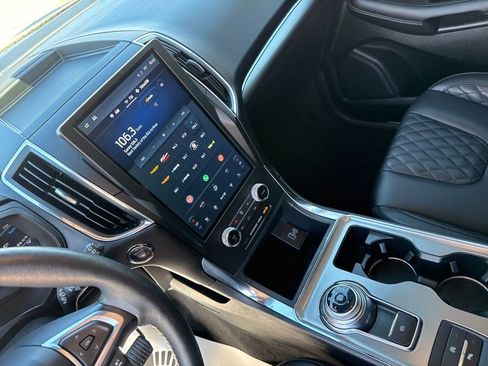 Certified 2024 Ford Edge Titanium AWD/4WD image 15