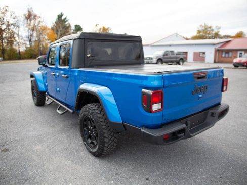Used 2022 Jeep Gladiator Sport image 7