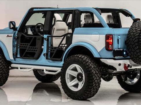 Used 2025 Ford Bronco RETRO image 45