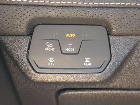 Used 2024 Volkswagen Atlas SE FWD image 27