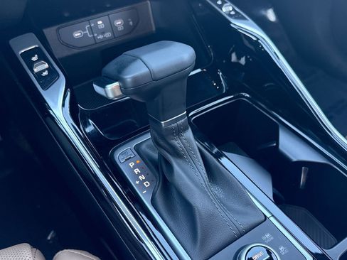 Used 2026 Kia Sorento SX Prestige w/ Olive Brown Leather Package image 22