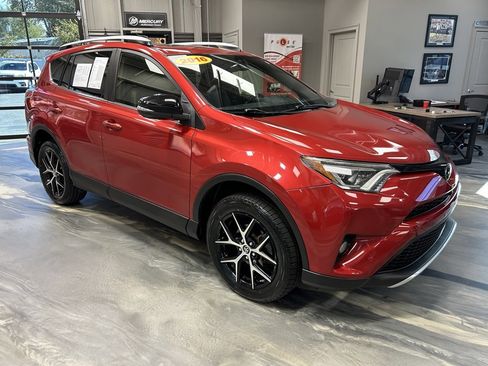 Used 2016 Toyota RAV4 SE image 28