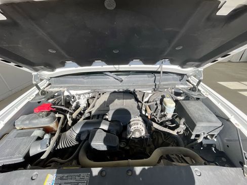 Used 2010 Chevrolet Silverado 1500 LT w/ Power Pack Plus AWD/4WD image 23