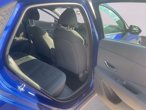 Used 2025 Hyundai Elantra Sport FWD image 21