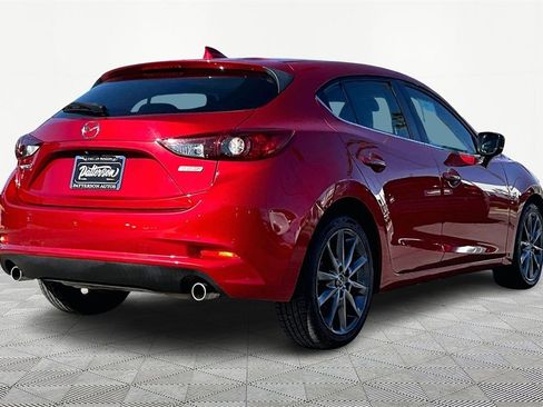 Used 2018 MAZDA MAZDA3 Touring image 2