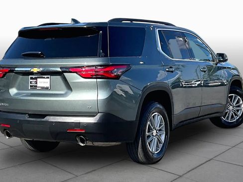 Used 2022 Chevrolet Traverse LT FWD image 13