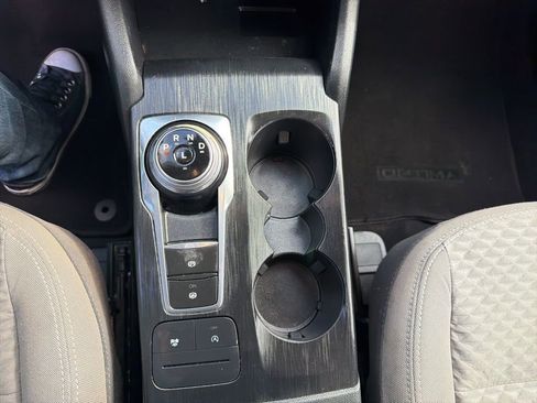 Used 2020 Ford Escape SE image 21