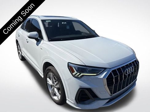 Used 2021 Audi Q3 2.0T Premium Plus w/ Premium Plus Package image 3