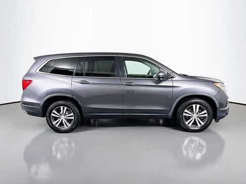 Used 2017 Honda Pilot EX image 8