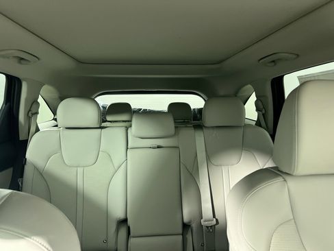 New 2026 Kia Sorento S w/ S Panoramic Sunroof Package image 32