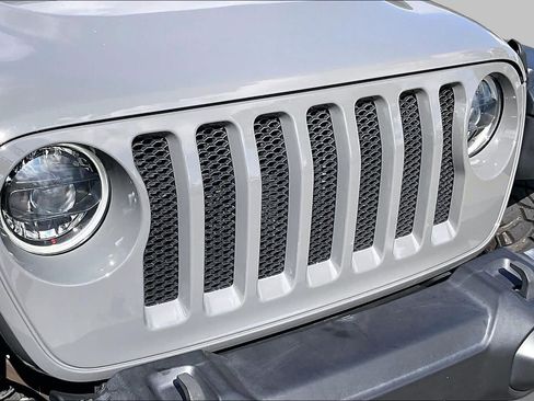 Used 2023 Jeep Wrangler Unlimited Sport AWD/4WD image 29