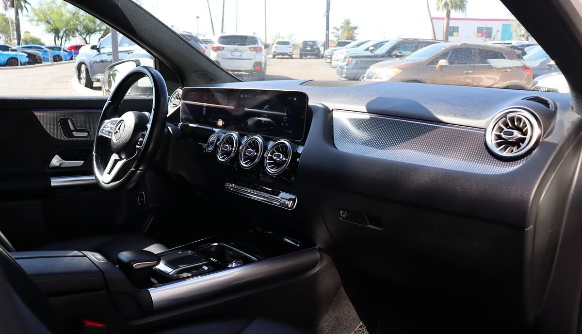 Used 2021 Mercedes-Benz GLA 250 w/ Premium Package image 36