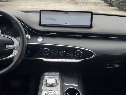 Used 2025 Genesis GV70 2.5T image 17