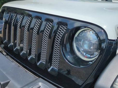 Used 2023 Jeep Wrangler Unlimited Sport AWD/4WD image 9