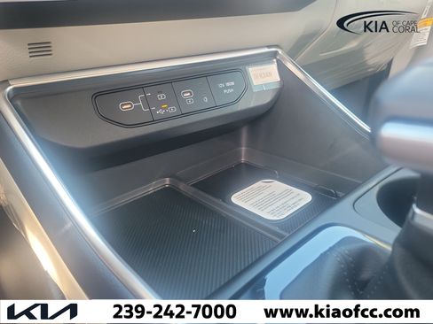 New 2026 Kia Carnival EX FWD image 30