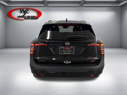 Used 2026 Nissan Kicks SR FWD image 7