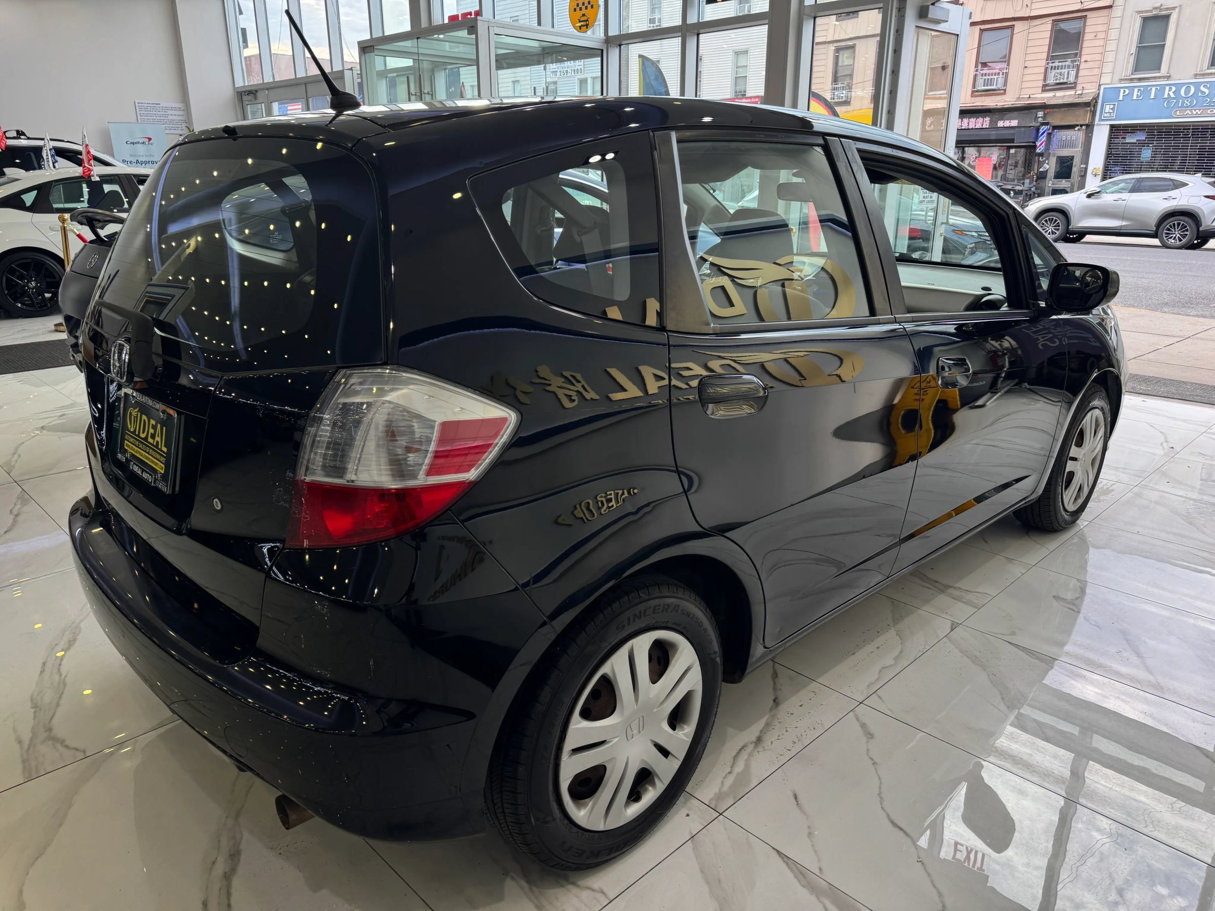 Used 2010 Honda Fit image 7