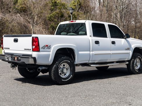 Used 2005 Chevrolet Silverado 2500 LS w/ Heavy-Duty Power Package image 22