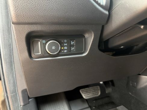 Used 2025 Ford Ranger Lariat w/ Trailer Tow Package image 16