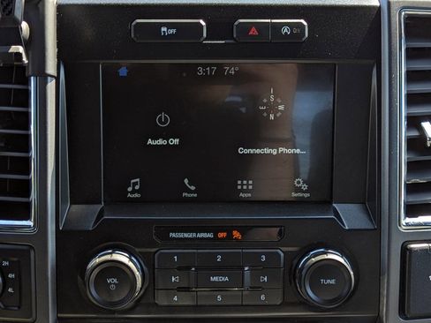 Used 2016 Ford F150 XLT w/ Equipment Group 302A Luxury AWD/4WD image 19