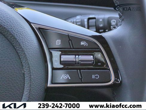 Certified 2024 Kia Seltos X-Line image 26