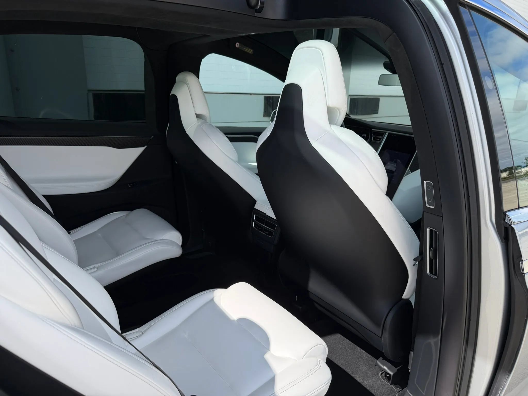 Used 2017 Tesla Model X 75D AWD/4WD image 15